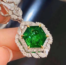 Load image into Gallery viewer, 2.4ct Vivid Green Emerald
