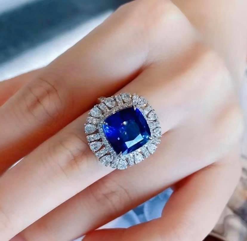 7.46ct Royal Blue Sapphire