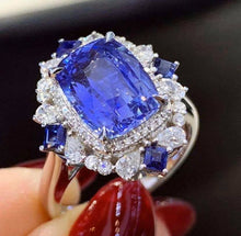 Load image into Gallery viewer, 4ct Unheated Cornflower Blue Sapphire
