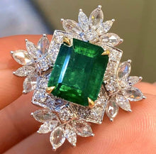 Load image into Gallery viewer, 3.5ct Vivid Green Emerald
