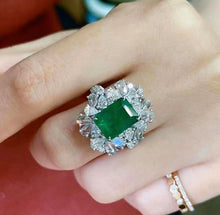 Load image into Gallery viewer, 2.7ct Vivid Green Emerald
