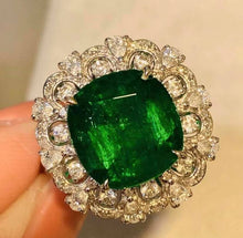 Load image into Gallery viewer, 6.23ct Vivid Green Emerald
