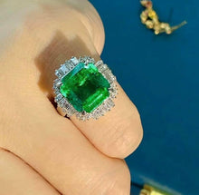Load image into Gallery viewer, 5.42ct COLOMBIA Vivid Green Emerald
