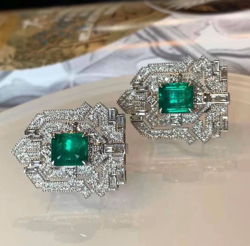 3.3ct Vivid Green Emerald