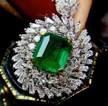 Load image into Gallery viewer, 2.39ct Vivid Green Emerald (Near MUZO color)
