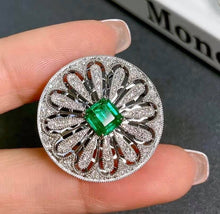 Load image into Gallery viewer, 1.2ct Vivid Green Emerald

