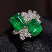 Load image into Gallery viewer, 4.86ct Vivid Green Emerald
