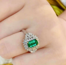 Load image into Gallery viewer, 1ct Vivid Green Emerald
