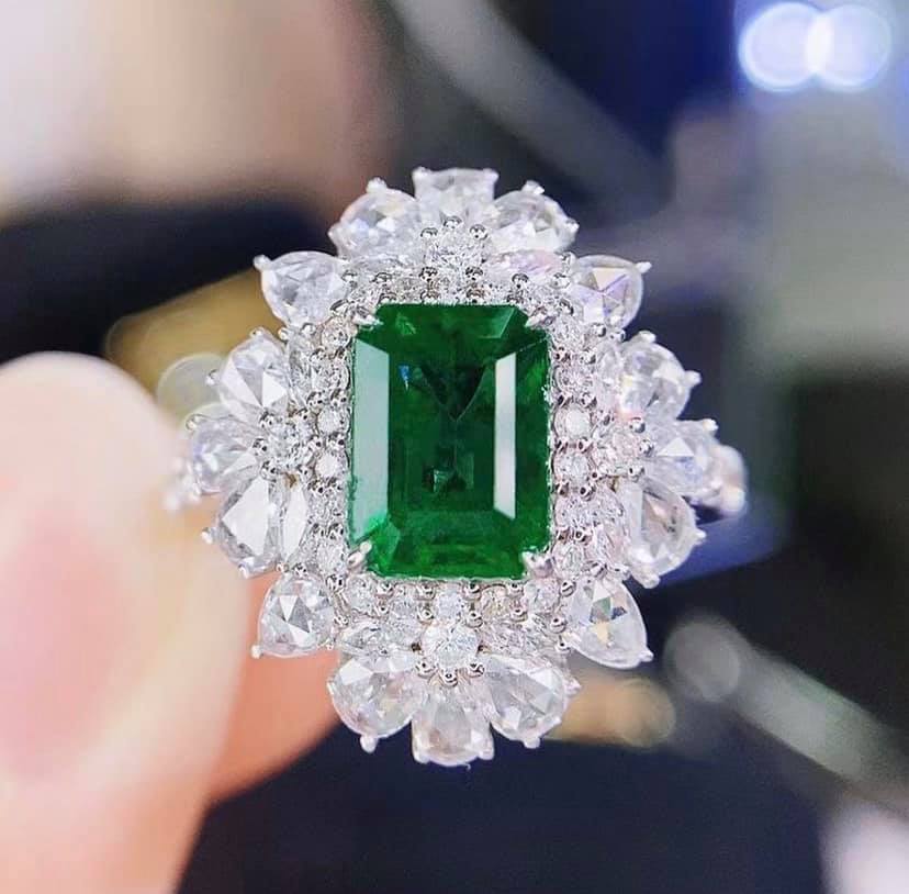 1.56ct VERDANT GREEN EMERALD!