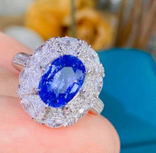 Load image into Gallery viewer, 2.7ct Blue Sapphire
