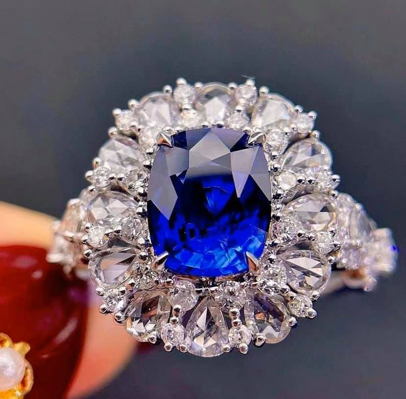 2.1ct Unheated Royal Blue Sapphire