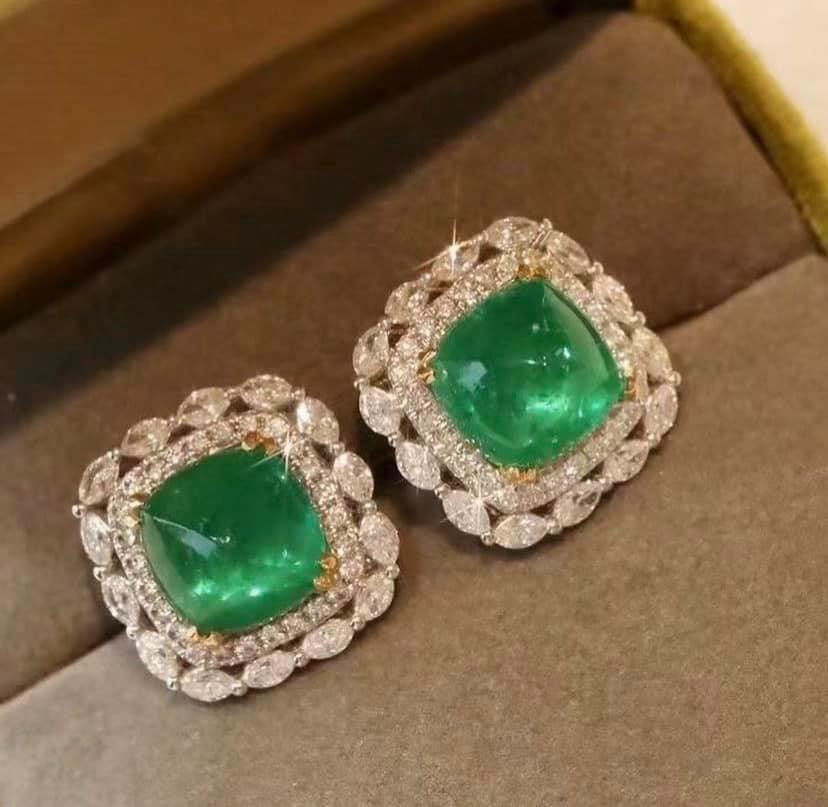 6.99ct Vivid Green Emerald