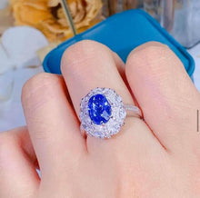 Load image into Gallery viewer, 2.7ct Blue Sapphire
