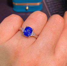 Load image into Gallery viewer, 3.28ct Unheated Royal Blue Sapphire
