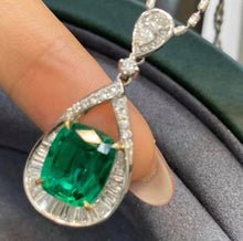 Load image into Gallery viewer, 3.26ct Vivid Green Emerald
