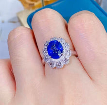 Load image into Gallery viewer, 3.81ct Blue Sapphire
