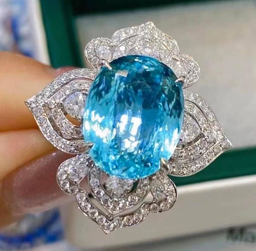 7.42ct Greenish Blue Paraiba, VIBRANT BRILLIANCE