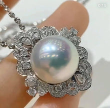 Load image into Gallery viewer, 13-14mm Australian White Southsea Pearl!
