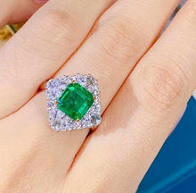 Load image into Gallery viewer, 3.33ct Vivid Green Emerald
