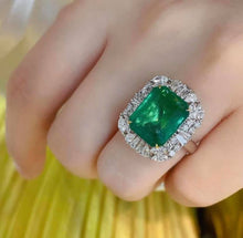 Load image into Gallery viewer, 6.05ct Vivid Green Emerald
