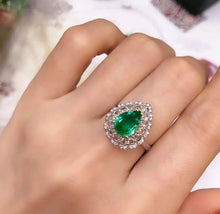 Load image into Gallery viewer, 1.43ct Vivid Green Emerald
