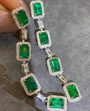 Load image into Gallery viewer, 5.2ct Vivid Green Emerald!
