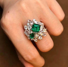 Load image into Gallery viewer, 1.87ct Vivid Green Emerald
