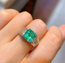 Load image into Gallery viewer, 3.54ct Vivid Green Emerald
