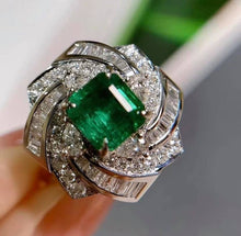 Load image into Gallery viewer, 2.16ct Vivid Green Emerald
