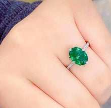 Load image into Gallery viewer, 4.03ct Vivid Green Emerald
