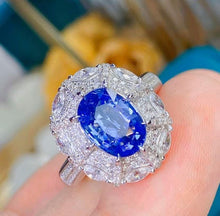 Load image into Gallery viewer, 2.7ct Blue Sapphire
