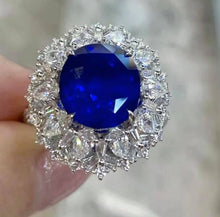 Load image into Gallery viewer, 6.75ct Unheated Royal Blue Sapphire!
