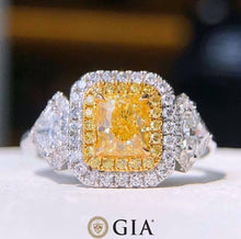 Load image into Gallery viewer, 1ct Fancy Yellow Diamond, VS2
