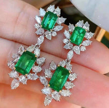 Load image into Gallery viewer, 3.75ct Vivid Green Emerald
