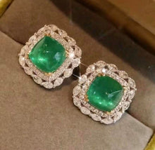 Load image into Gallery viewer, 6.99ct Vivid Green Emerald
