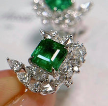 Load image into Gallery viewer, 3.7ct Vivid Green Emerald
