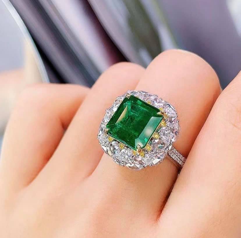 3.74ct VERDANT Green Emerald