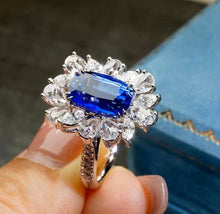 Load image into Gallery viewer, 5ct Blue Sapphire
