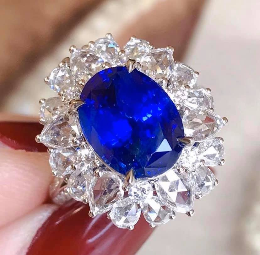 5.22ct Unheated Royal Blue Sapphire