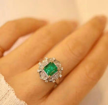 Load image into Gallery viewer, 1.88ct Vivid Green Emerald
