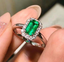 Load image into Gallery viewer, 0.84ct Vivid Green Emerald
