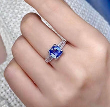 Load image into Gallery viewer, 3.15ct Unheated Cornflower Blue Sapphire
