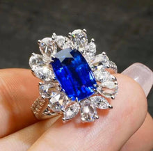 Load image into Gallery viewer, 5ct Blue Sapphire
