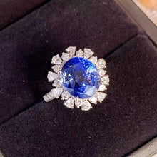 Load image into Gallery viewer, 6ct Cornflower Blue Sapphire
