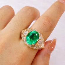 Load image into Gallery viewer, 5.6ct Vivid Green Emerald
