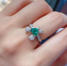 Load image into Gallery viewer, 1ct Vivid Green Emerald
