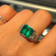 Load image into Gallery viewer, 2.94ct COLOMBIA MUZO GREEN Emerald
