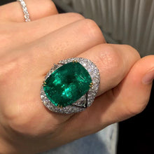 Load image into Gallery viewer, 16.3ct COLOMBIA MUZO Emerald!
