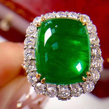 Load image into Gallery viewer, 9.5ct Vivid Green Emerald
