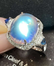 Load image into Gallery viewer, 6.75ct Top Quality Moonstone
